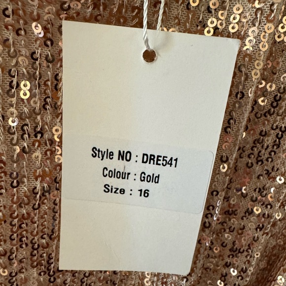 Aria Cove sequin batwing sleeve mini shift dress with belt gold Size 16 (NWT) - Picture 11 of 16